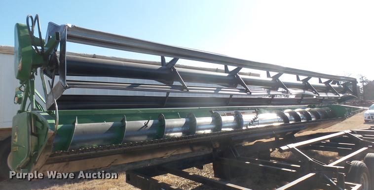 image for item DC1960 John Deere 930R platform head