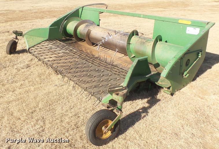 image for item DC1965 John Deere rigid pickup head