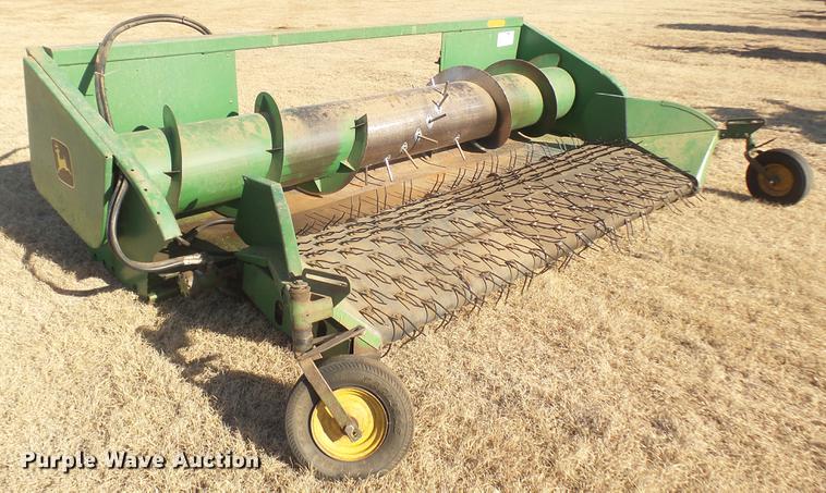 image for item DC1965 John Deere rigid pickup head