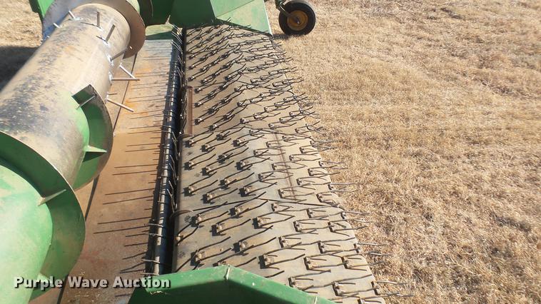 image for item DC1965 John Deere rigid pickup head