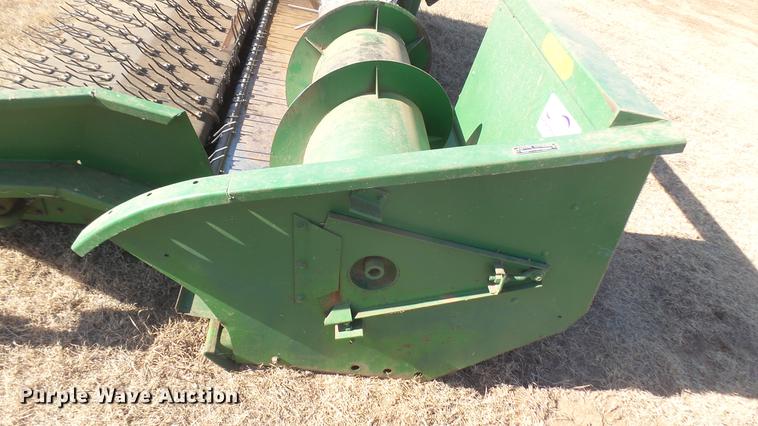 image for item DC1965 John Deere rigid pickup head