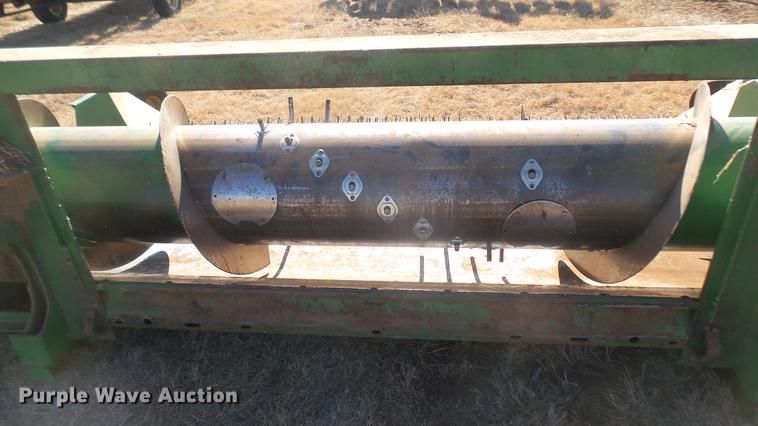 image for item DC1965 John Deere rigid pickup head