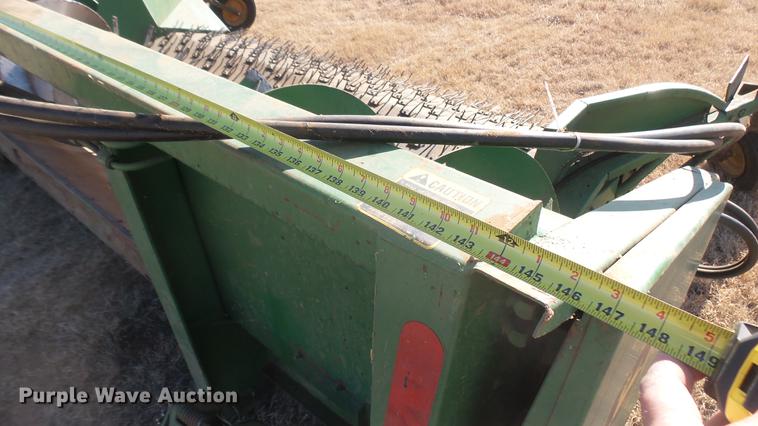 image for item DC1965 John Deere rigid pickup head
