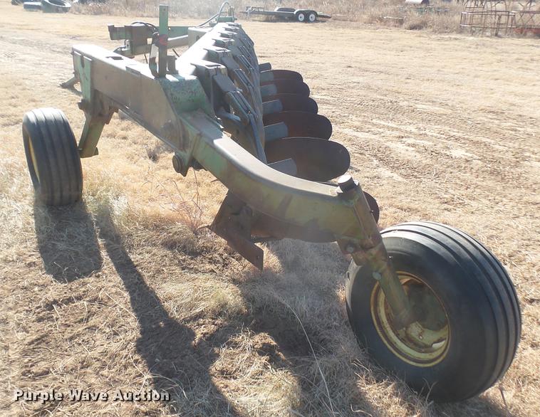 image for item DC1966 John Deere 3600 six bottom plow