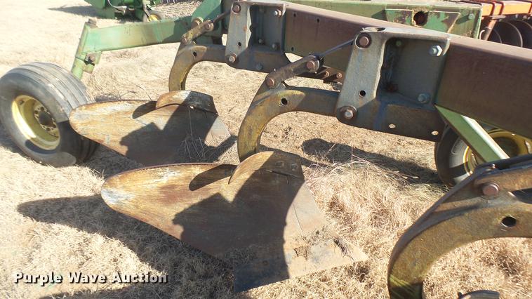 image for item DC1966 John Deere 3600 six bottom plow