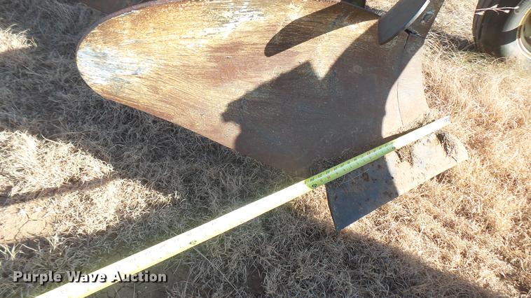 image for item DC1966 John Deere 3600 six bottom plow