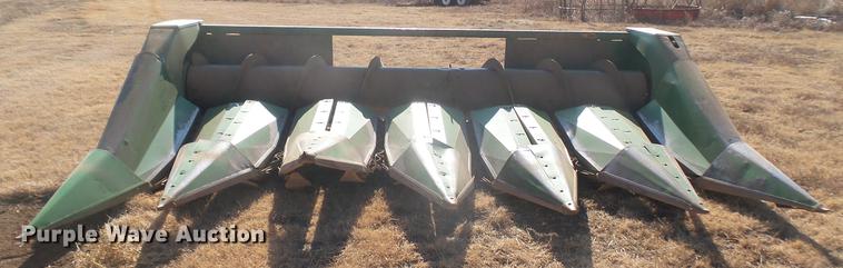 image for item DC1967 John Deere 653A row crop head