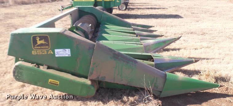 image for item DC1967 John Deere 653A row crop head