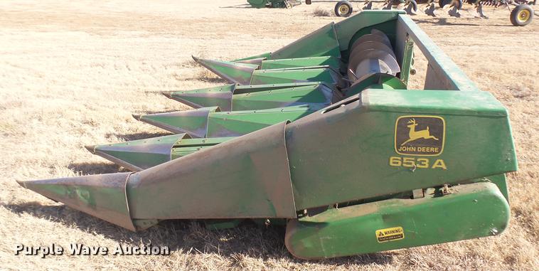 image for item DC1967 John Deere 653A row crop head