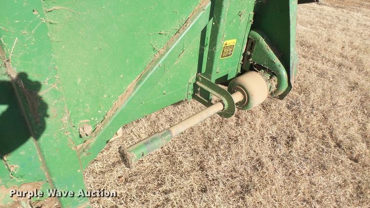 image for item DC1967 John Deere 653A row crop head