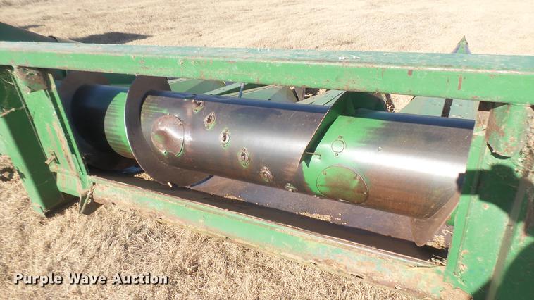 image for item DC1967 John Deere 653A row crop head