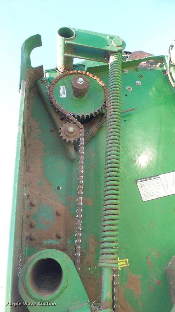 image for item DC1968 John Deere 567 round baler