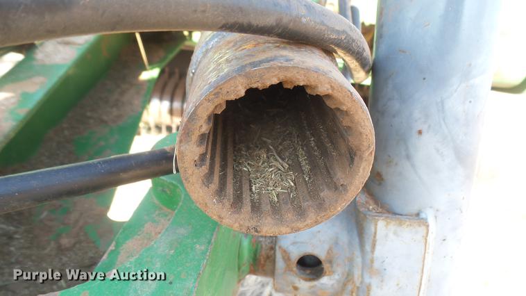 image for item DC1968 John Deere 567 round baler