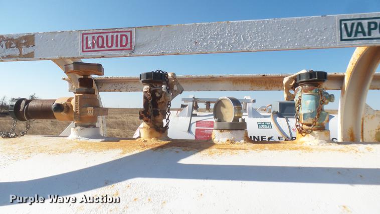 image for item DC1969 Anhydrous ammonia tank