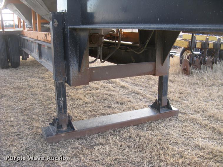 image for item DC2451 2006 KBH fertilizer tender trailer