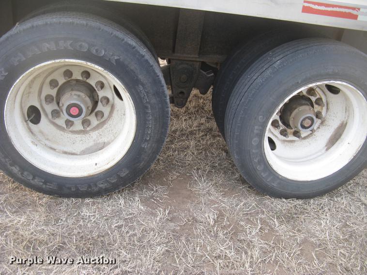 image for item DC2451 2006 KBH fertilizer tender trailer