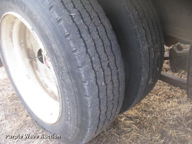 image for item DC2451 2006 KBH fertilizer tender trailer