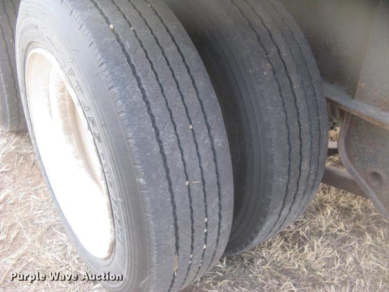 image for item DC2451 2006 KBH fertilizer tender trailer