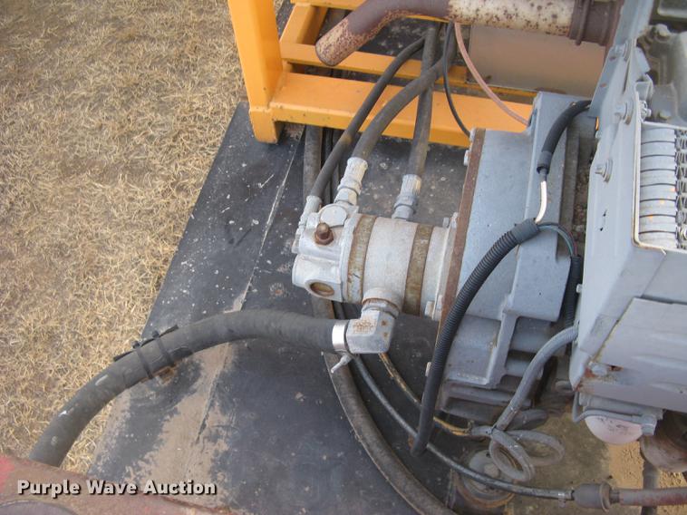 image for item DC2451 2006 KBH fertilizer tender trailer