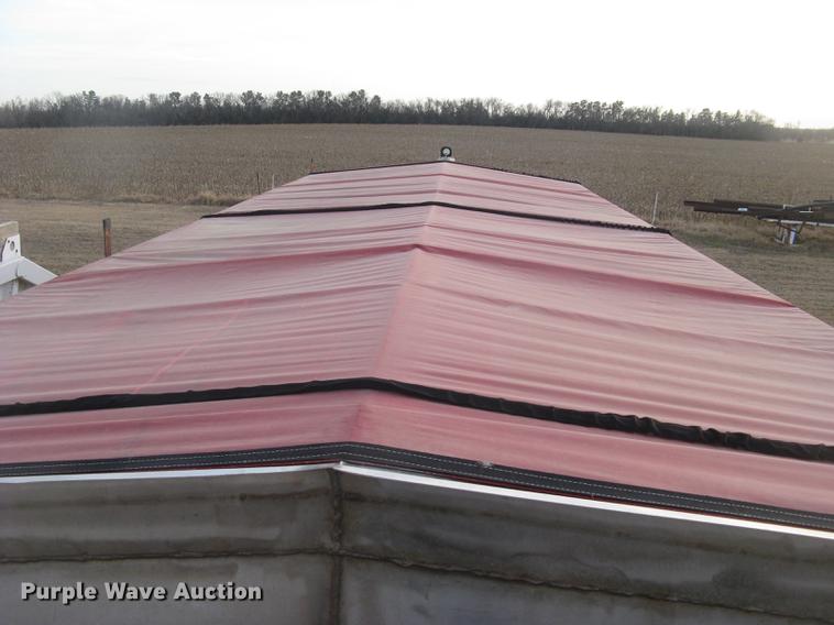 image for item DC2451 2006 KBH fertilizer tender trailer