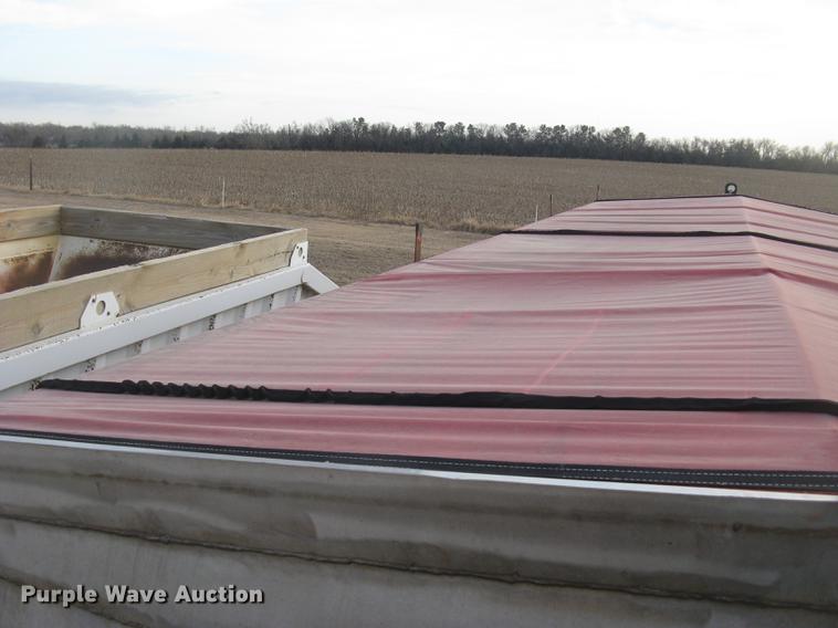 image for item DC2451 2006 KBH fertilizer tender trailer