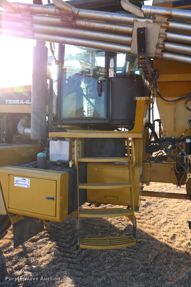 image for item DC3575 2003 Ag-Chem TerraGator 8104 self-propelled applicator