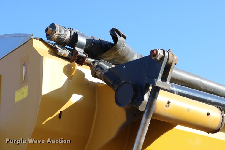 image for item DC3575 2003 Ag-Chem TerraGator 8104 self-propelled applicator