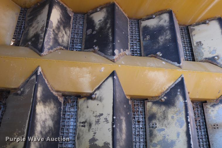 image for item DC3575 2003 Ag-Chem TerraGator 8104 self-propelled applicator