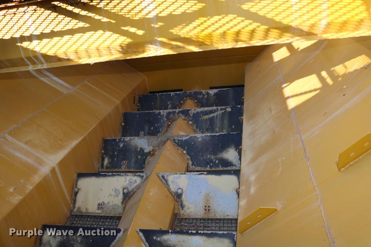 image for item DC3575 2003 Ag-Chem TerraGator 8104 self-propelled applicator