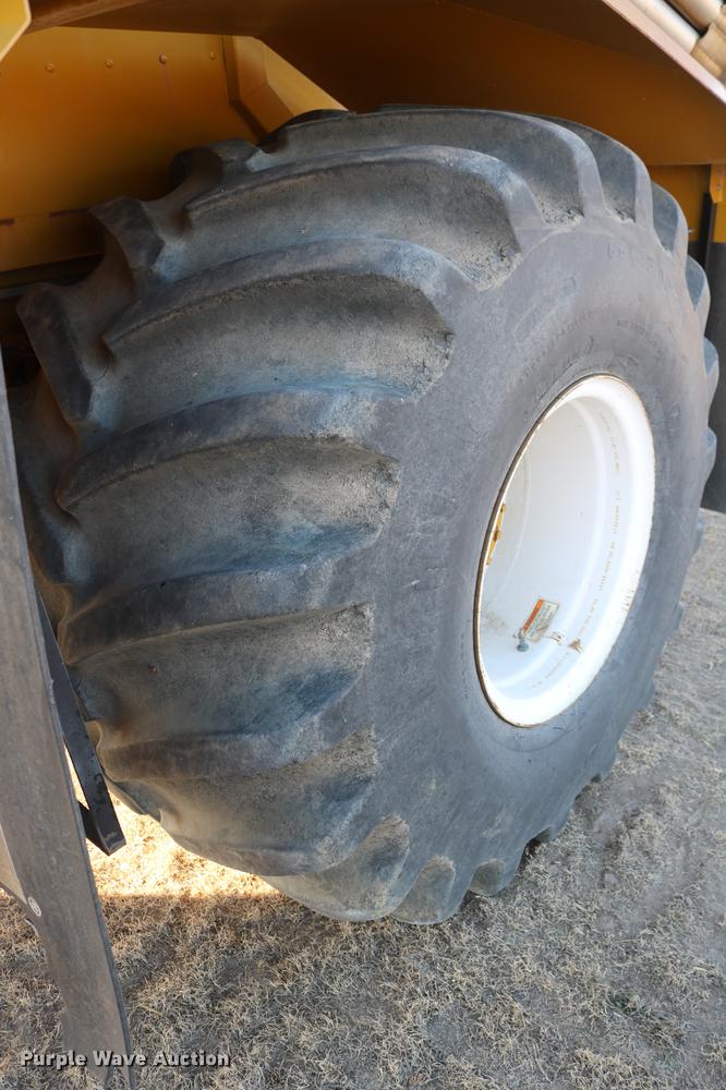 image for item DC3575 2003 Ag-Chem TerraGator 8104 self-propelled applicator