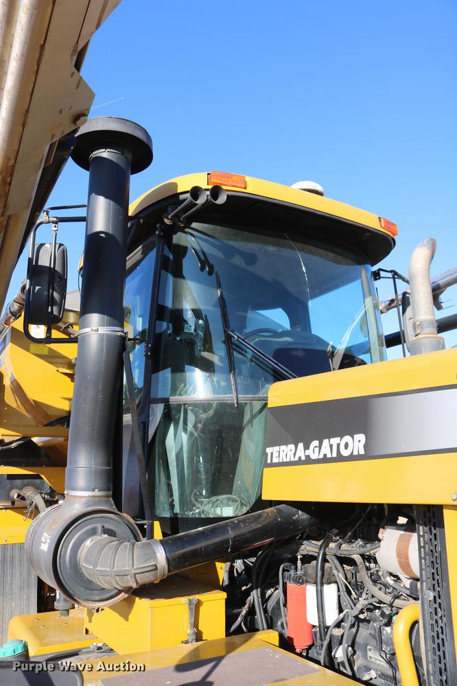 image for item DC3575 2003 Ag-Chem TerraGator 8104 self-propelled applicator