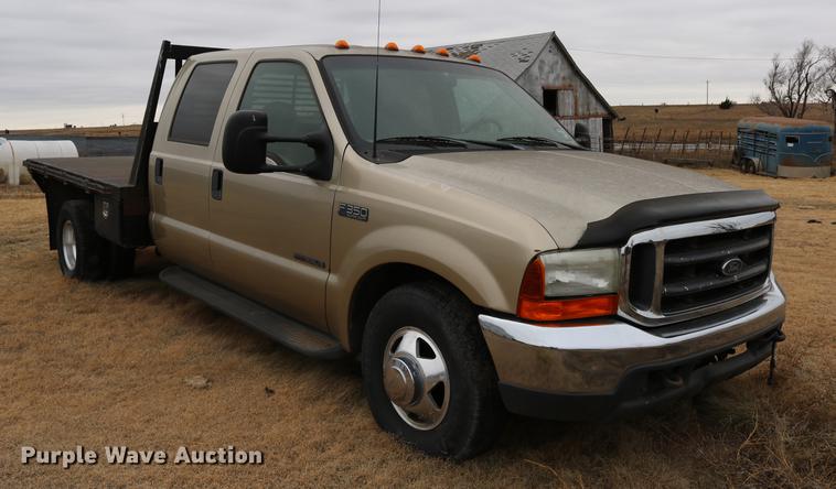 image for item DC3600 2000 Ford F350 Super Duty flatbed Crew Cab pickup truck