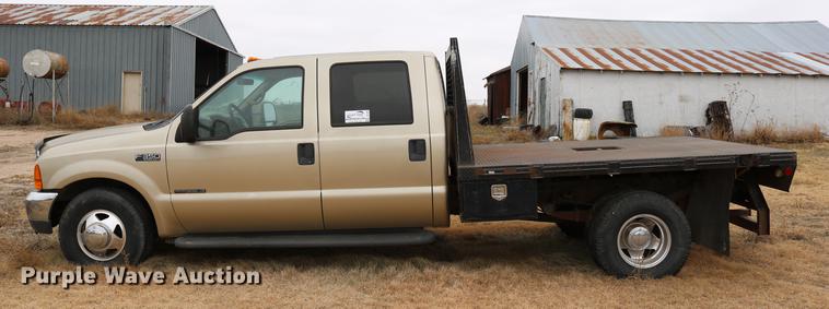 image for item DC3600 2000 Ford F350 Super Duty flatbed Crew Cab pickup truck