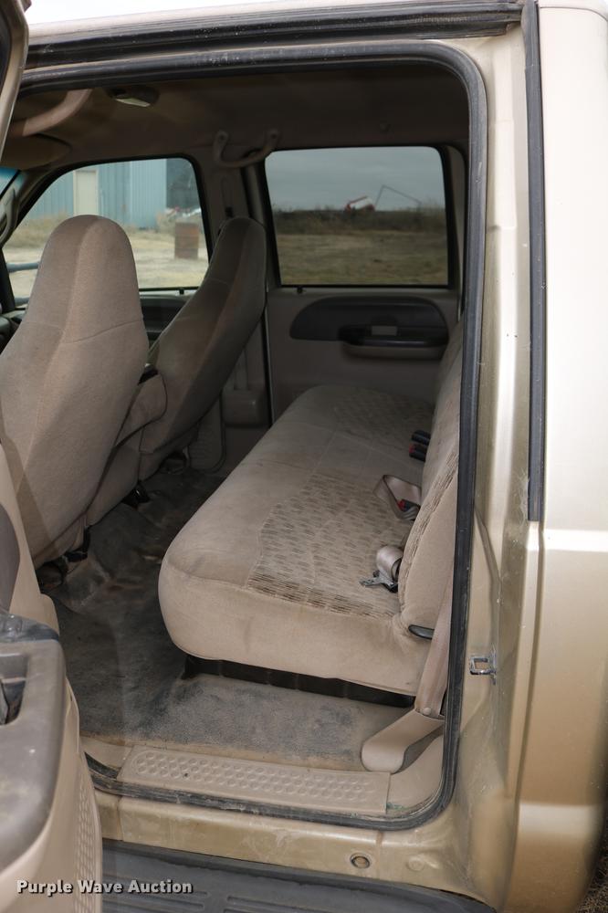 image for item DC3600 2000 Ford F350 Super Duty flatbed Crew Cab pickup truck