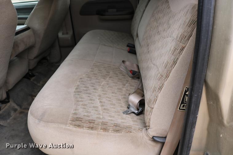 image for item DC3600 2000 Ford F350 Super Duty flatbed Crew Cab pickup truck