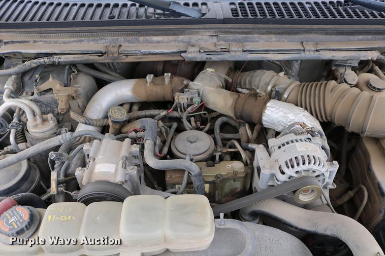 image for item DC3600 2000 Ford F350 Super Duty flatbed Crew Cab pickup truck