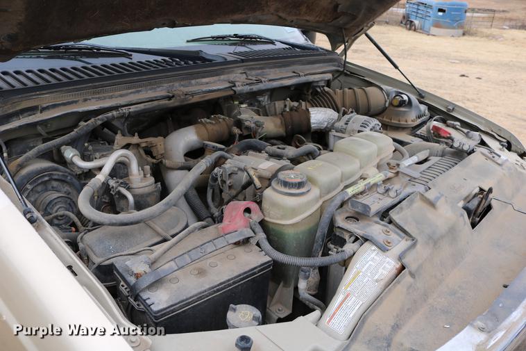 image for item DC3600 2000 Ford F350 Super Duty flatbed Crew Cab pickup truck