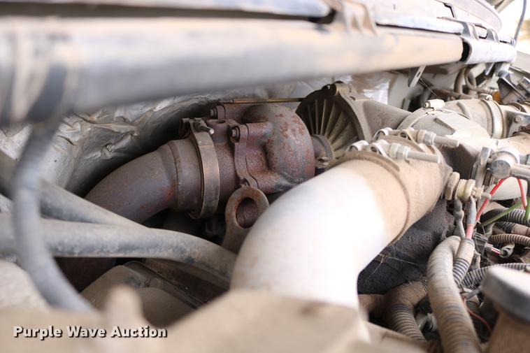 image for item DC3600 2000 Ford F350 Super Duty flatbed Crew Cab pickup truck