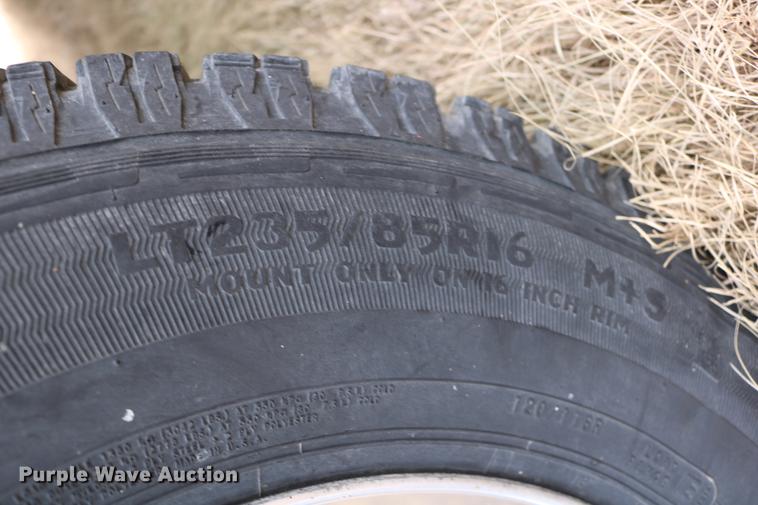 image for item DC3600 2000 Ford F350 Super Duty flatbed Crew Cab pickup truck