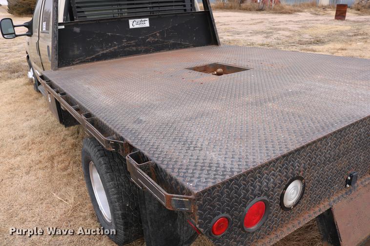 image for item DC3600 2000 Ford F350 Super Duty flatbed Crew Cab pickup truck