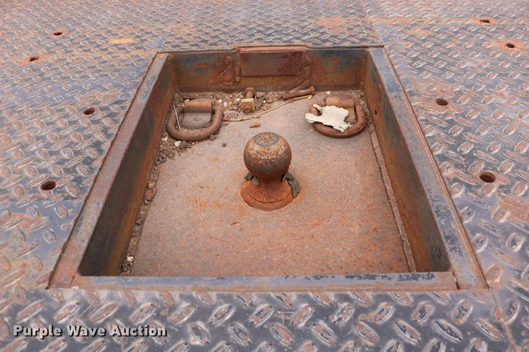 image for item DC3600 2000 Ford F350 Super Duty flatbed Crew Cab pickup truck