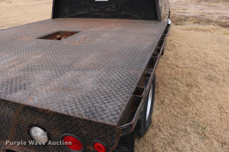 image for item DC3600 2000 Ford F350 Super Duty flatbed Crew Cab pickup truck