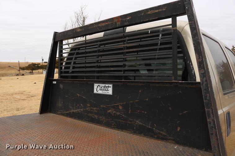 image for item DC3600 2000 Ford F350 Super Duty flatbed Crew Cab pickup truck