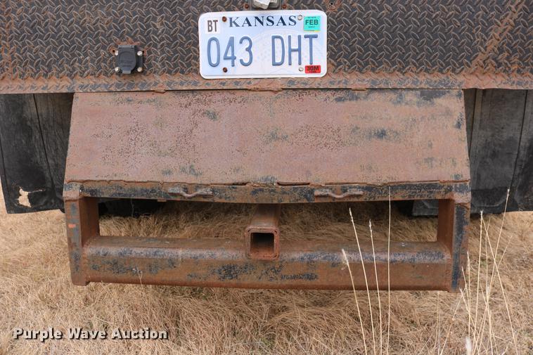 image for item DC3600 2000 Ford F350 Super Duty flatbed Crew Cab pickup truck