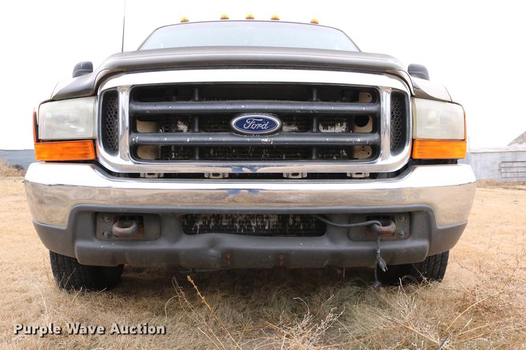 image for item DC3600 2000 Ford F350 Super Duty flatbed Crew Cab pickup truck