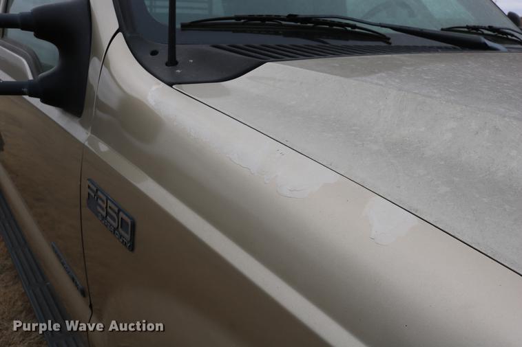 image for item DC3600 2000 Ford F350 Super Duty flatbed Crew Cab pickup truck