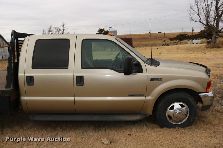 image for item DC3600 2000 Ford F350 Super Duty flatbed Crew Cab pickup truck