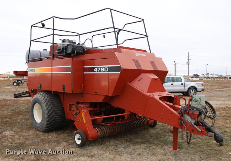 image for item DC3603 2002 AGCO Hesston 4790 square baler