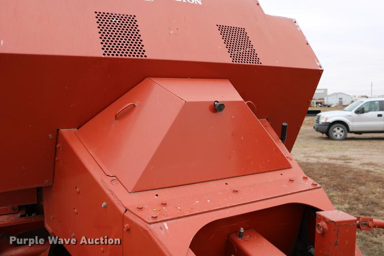 image for item DC3603 2002 AGCO Hesston 4790 square baler