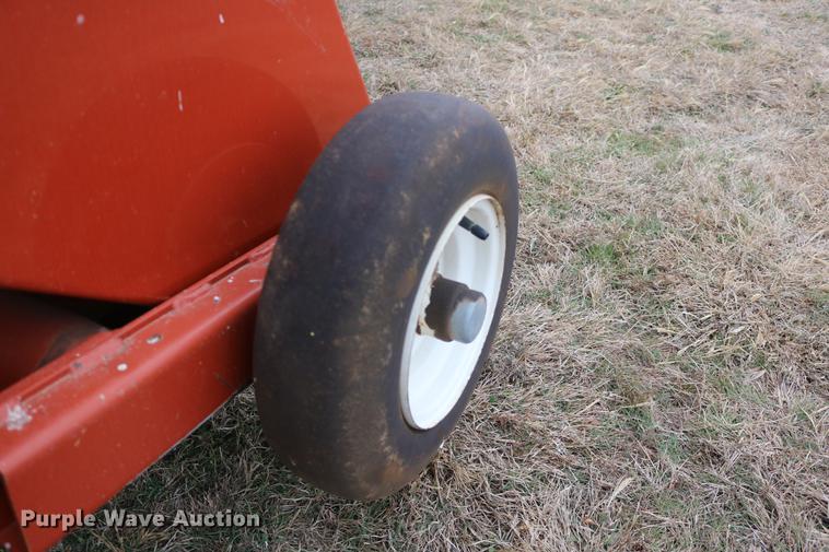 image for item DC3603 2002 AGCO Hesston 4790 square baler